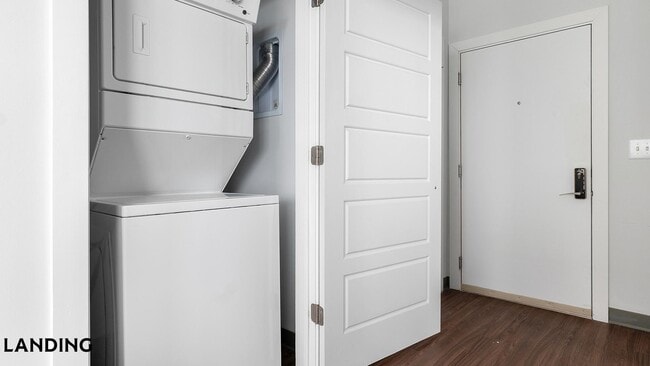 Photo - 302 13th St S Unidad PH738