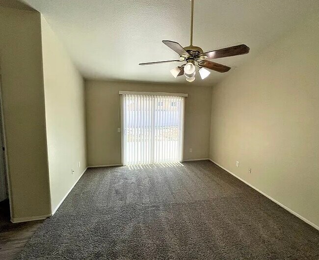 Photo - 32390 Ontario Way