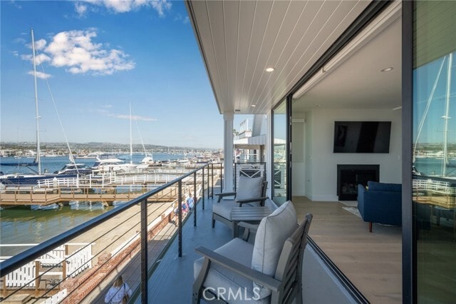 Photo - 413 Edgewater Pl