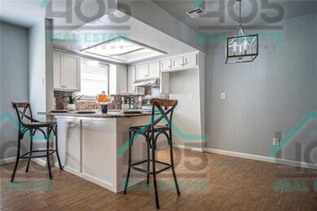 Photo - 4508 S Robinson Ave