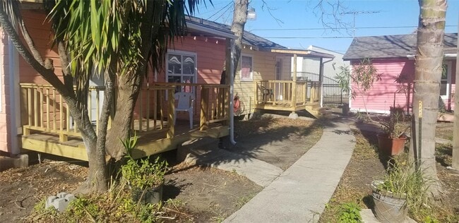 Photo - 4418 Avenue P 1/2
