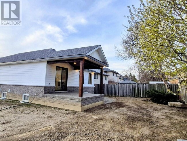 Photo - 115 Chesley St