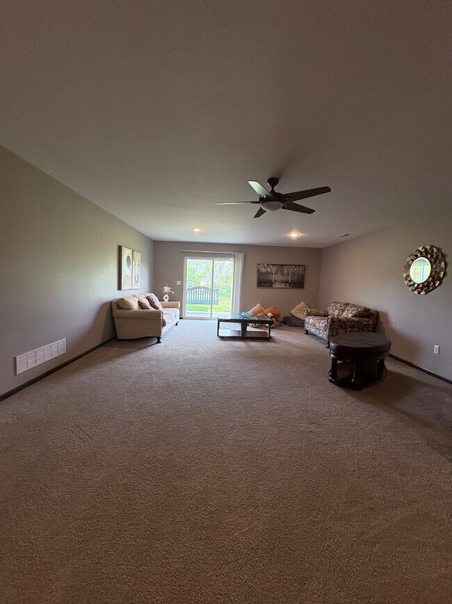 Photo - 1304 Legend Dr