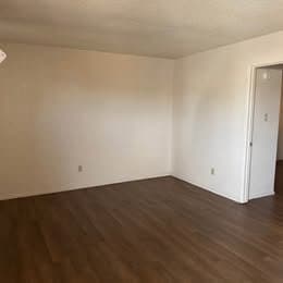 Photo - 2044 S 11th Ave Unidad #4