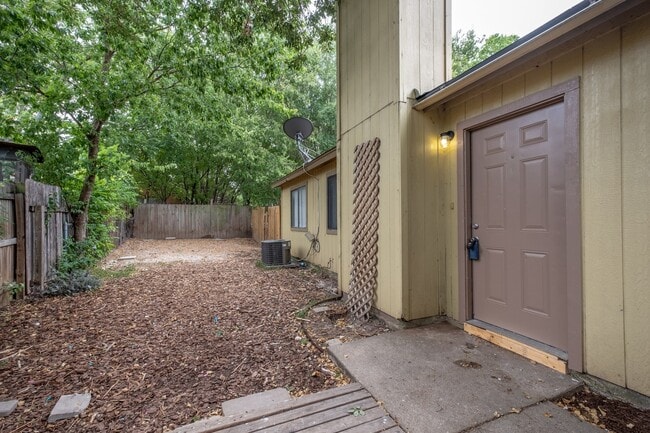Photo - 12901 Chromite St