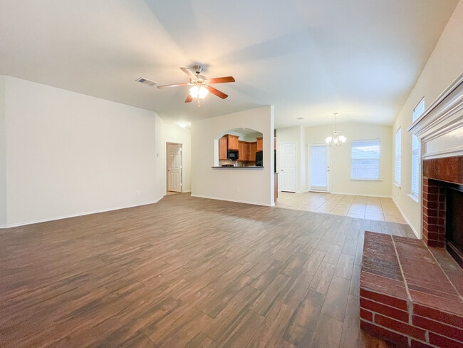 Photo - 6632 Burling St