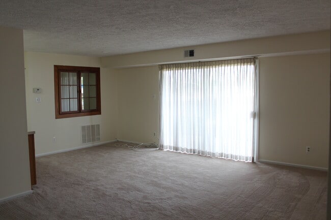 Photo - 216 Locust St SW Unit 129