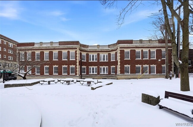 Building Photo - 40 North St