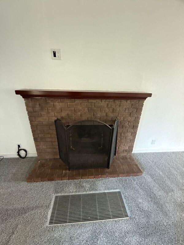 Photo - 869 Meadowlawn Dr SE