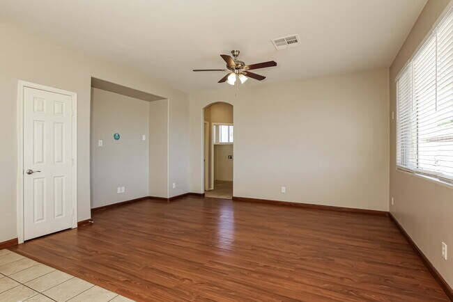 Photo - 1925 N 110th Ave