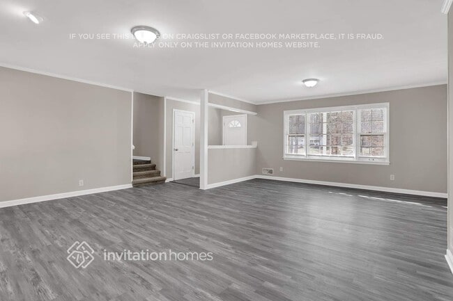 Photo - 690 Teague Dr NW