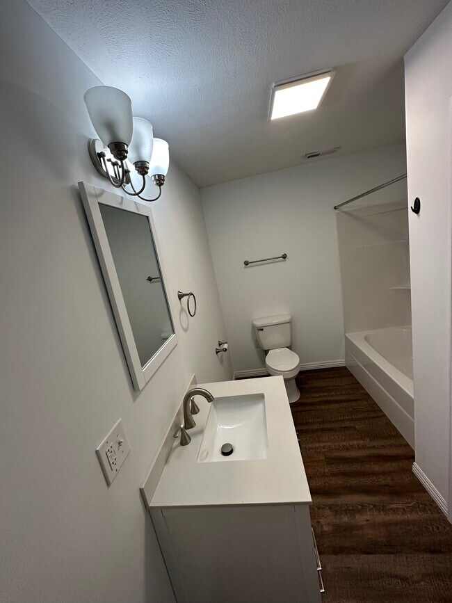 Photo - 610 Clay St Unit 201