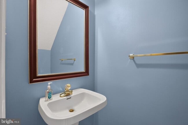 Photo - 16801 Old Field Ln
