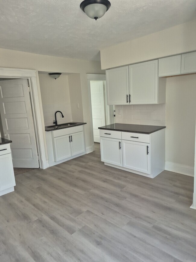 3449 W 54th St Unidad upper