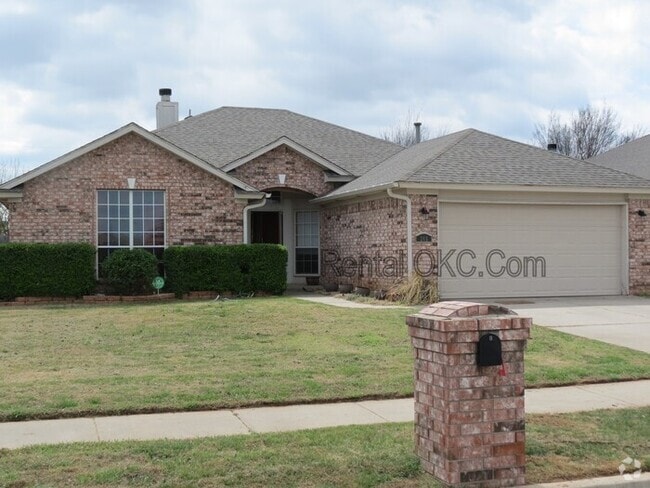 Building Photo - East side Moore 3 Bed 2 Bath no carpets Rental