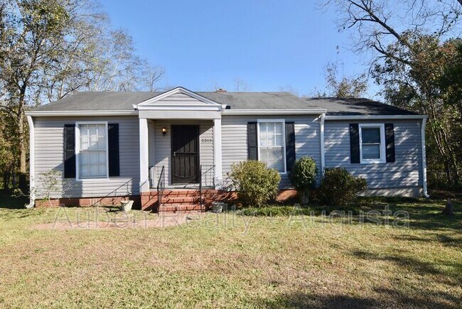 Photo - 2315 Henry Cir House