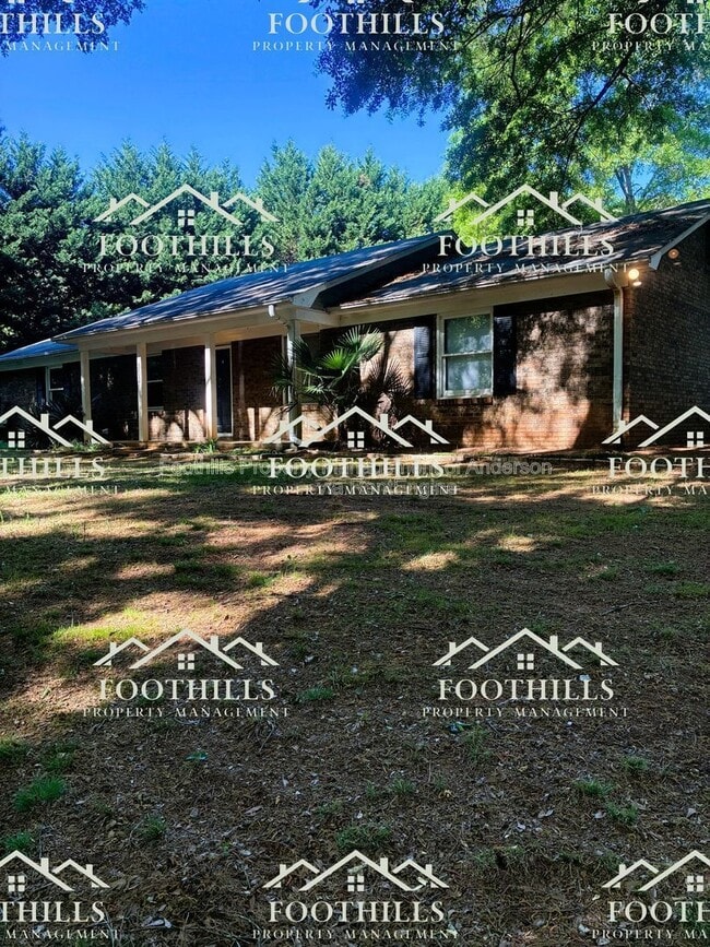 Photo - 303 Green Forest Dr