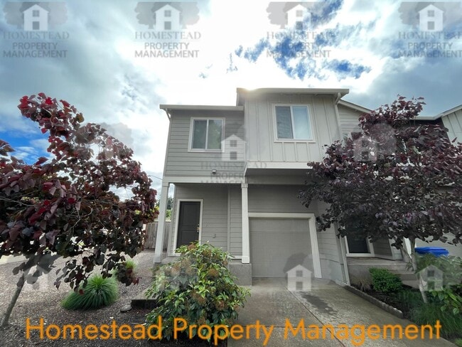 Building Photo - Welcome home! Outstanding Salem location!