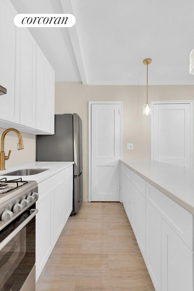 Photo - 76-15 35th Ave