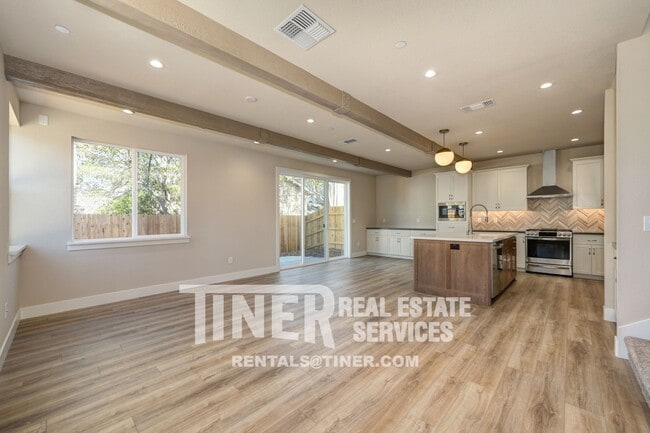 Photo - 8943 Fair Oaks Blvd