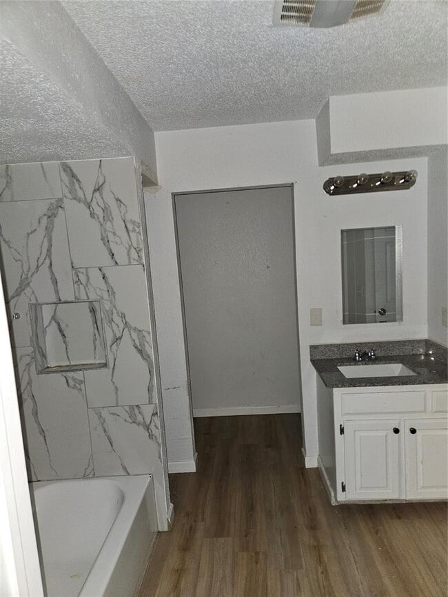 Photo - 8220 NW 10th St