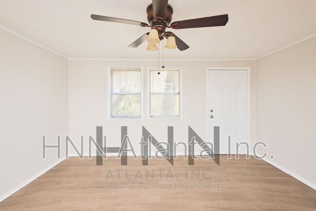 Photo - 2553 Lloyd Rd
