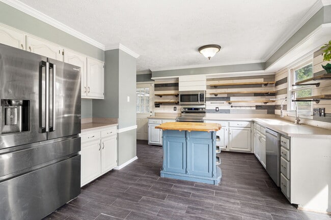 Photo - 7666 Wilkins Dr