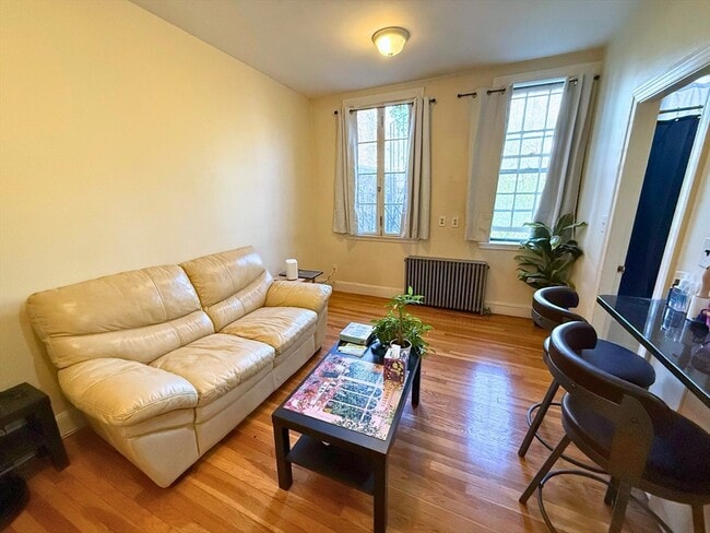 Building Photo - 97 W Cedar St Unit 2 Rental