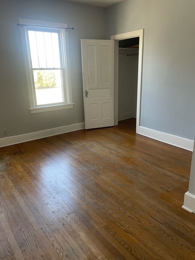 1015 Madison St Unit Upper A