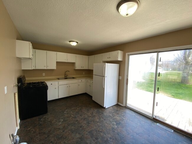 Building Photo - 714 9th St Unit 714