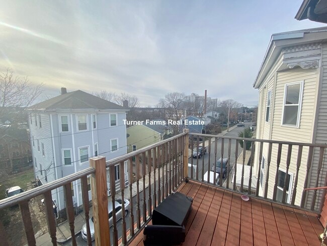 Photo - 53 Lawn St Unit 2