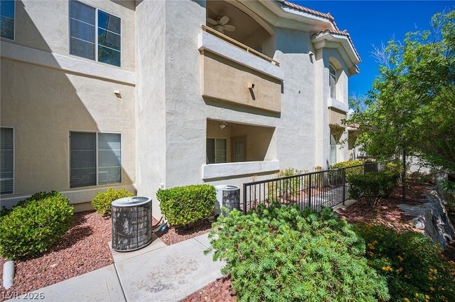 Building Photo - 10211 Red Pueblo Pl Unit 103