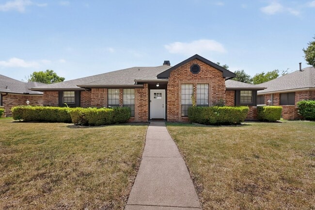 Photo - 3510 Amber Ave