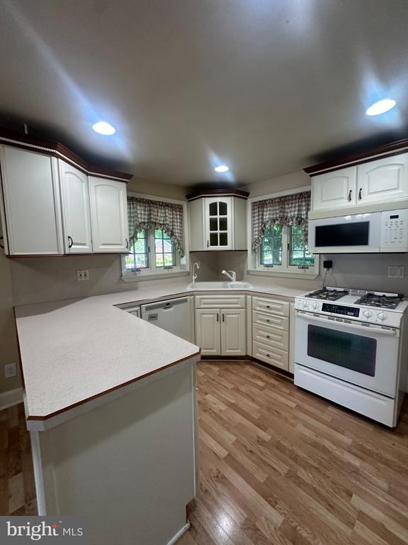 Photo - 528 E Cherry St