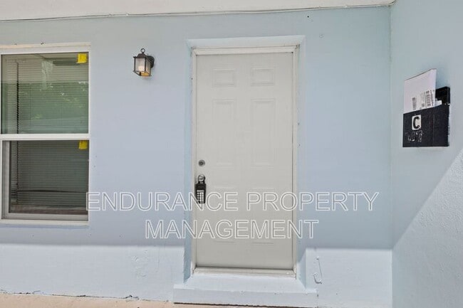 Photo - 147 W 28th St