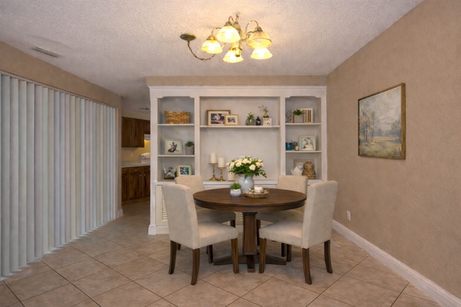 Photo - 3/2 on Corner lot in Altamonte Springs Available Now!