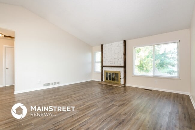 Photo - 18901 E Kent Cir