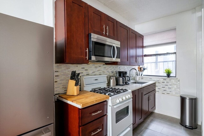 Photo - 454 W 47th St Unidad ID1022013P