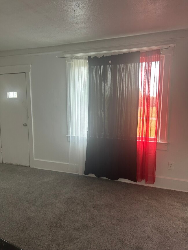 Building Photo - Home Unit 2