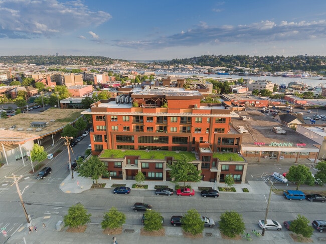 Building Photo - Commons at Ballard