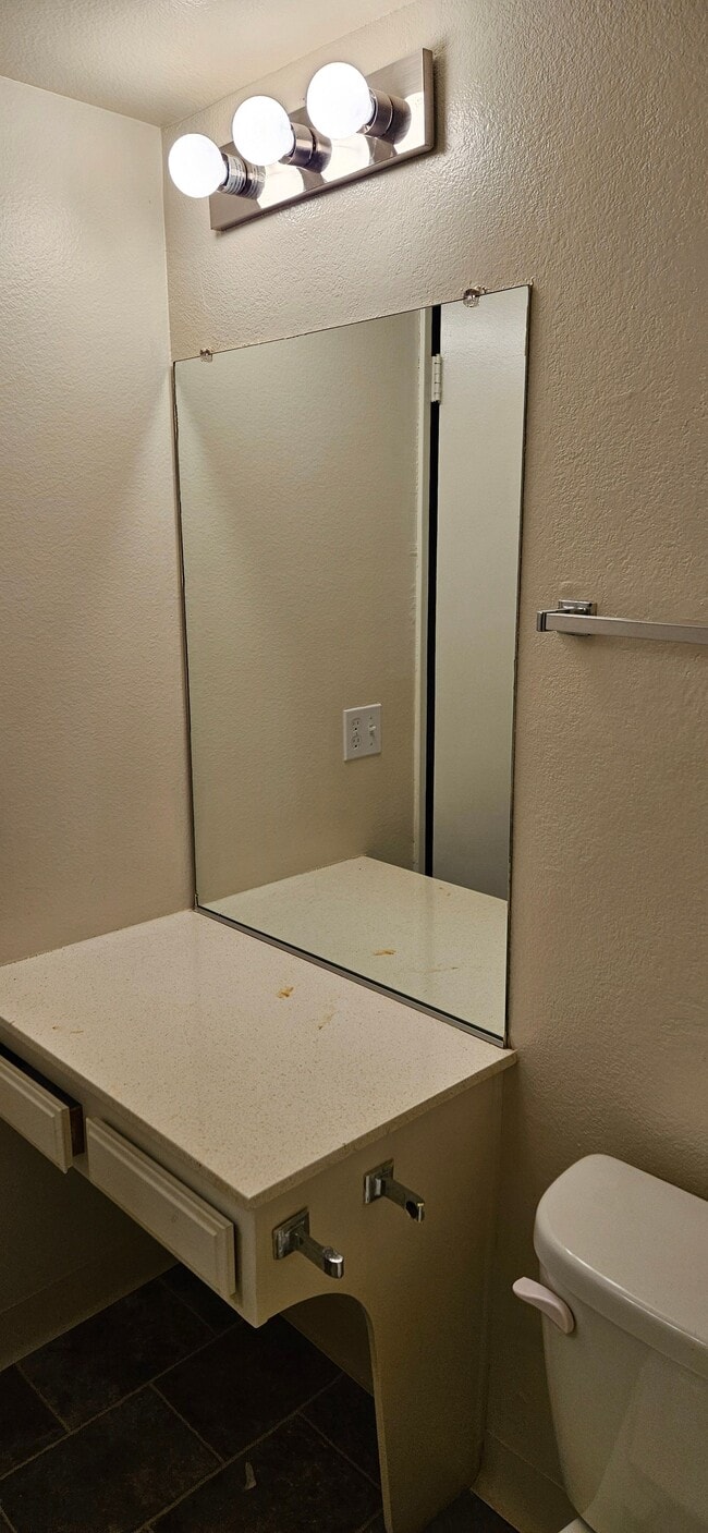 Photo - Wellworth Towers Apartments