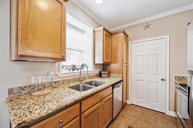 Photo - 7000 Seawall Blvd Unit 1017