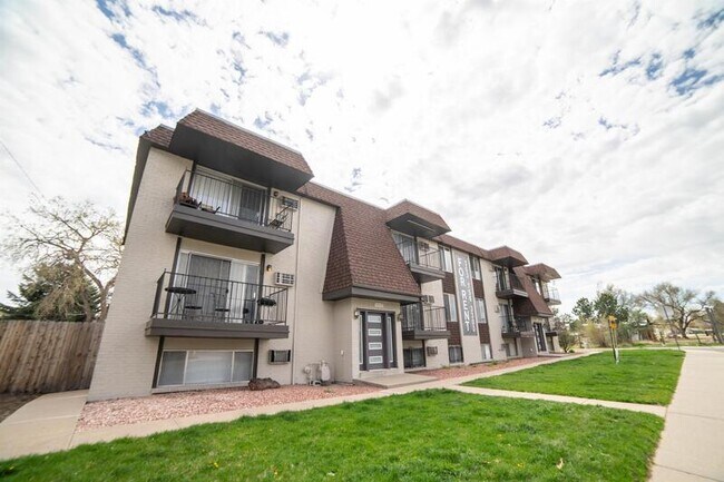 Photo - 5205 E Exposition Ave Unit 103