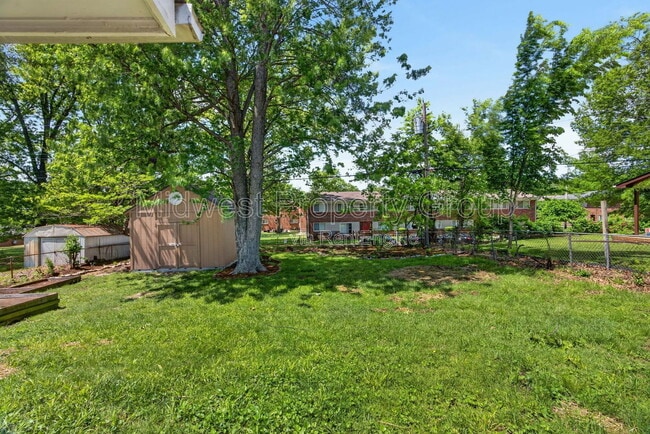 Photo - 2047 Goodale Ave