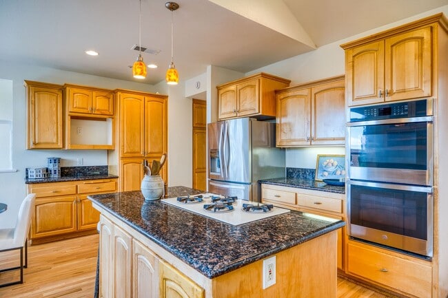 Photo - Huge house in a well desired neighborhood off of Johnson Avenue