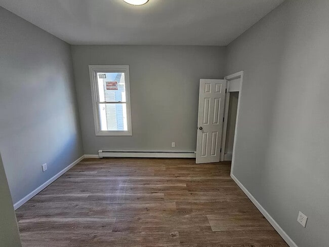 Photo - 206 Lawrence St