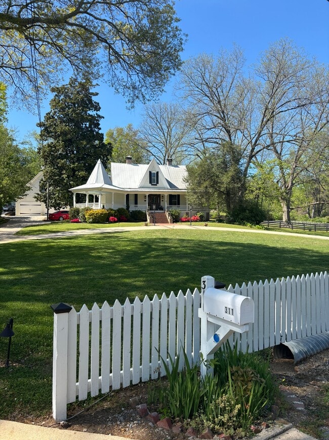 Photo - 311 Old Canton Rd