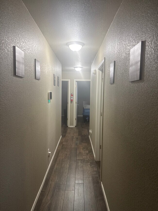 Photo - 2708 Edgefield St Unit B