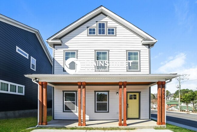 Building Photo - 3 Bedroom Pet-Friendly Home in CHARLOTTE, ...