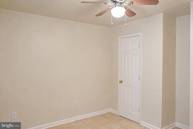 Photo - 59 Galveston Pl SW Unidad 4